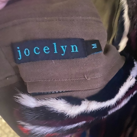 Jocelyn Bomber Jacket & Vest all in 1 like new
• Olive Green
• With Hood - Picture 4 of 8